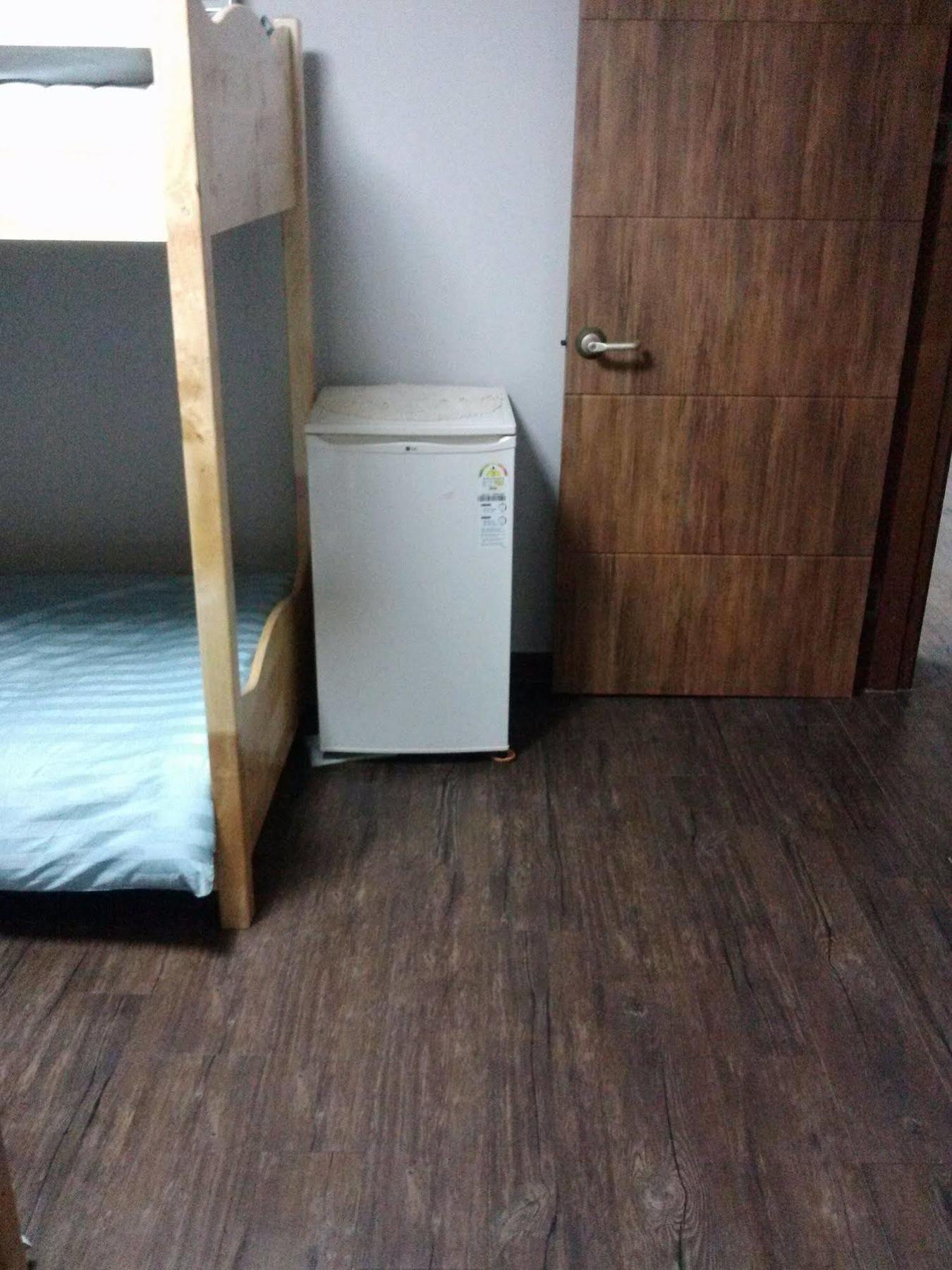 K Star Road Guesthouse - Hostel Seoul Bagian luar foto
