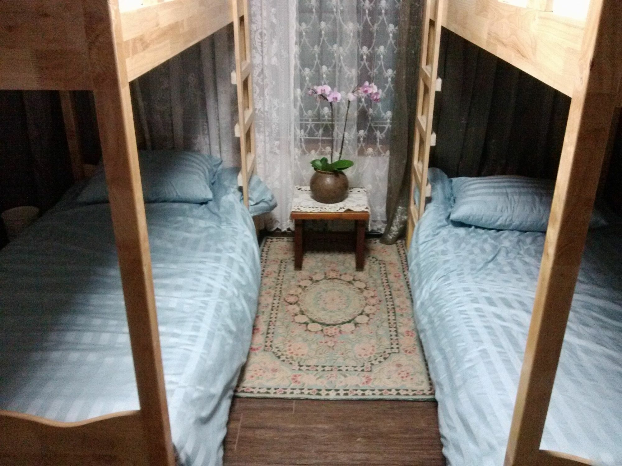 K Star Road Guesthouse - Hostel Seoul Bagian luar foto